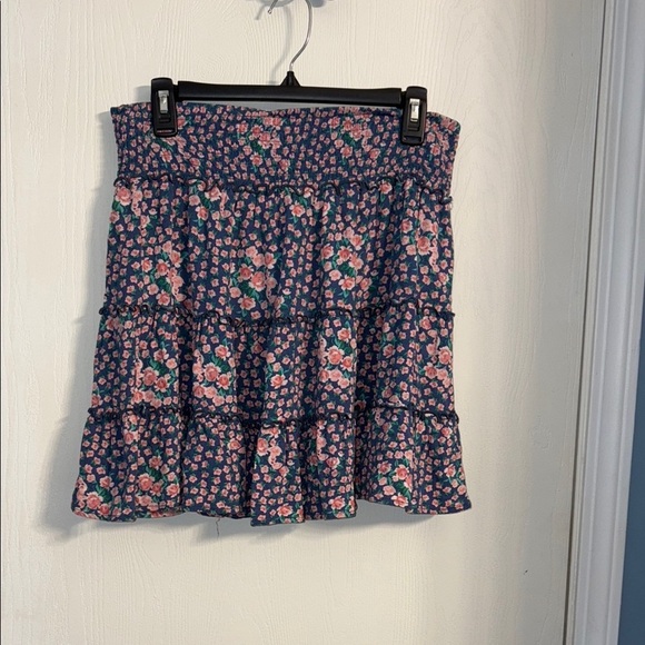 American Eagle Outfitters Dresses & Skirts - American Eagle Outfitters Navy and Pink Floral Mini Skirt